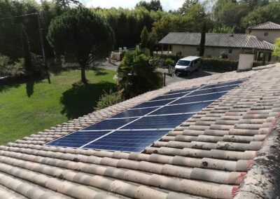 Centrale photovoltaïque intégrée en toiture